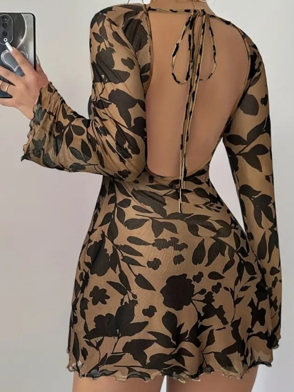 Black Floral Print Puff-Sleeve Dress in Beige - Women